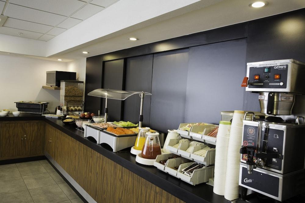 City Express By Marriott Saltillo Norte Exterior photo