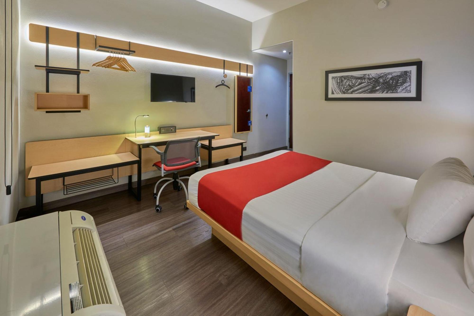 City Express By Marriott Saltillo Norte Exterior photo