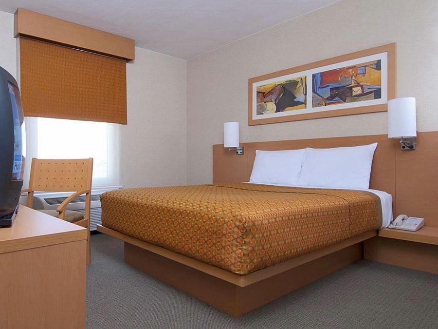 City Express By Marriott Saltillo Norte Exterior photo