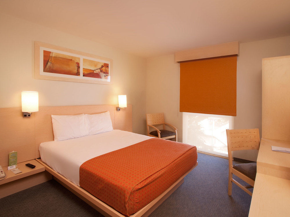 City Express By Marriott Saltillo Norte Exterior photo