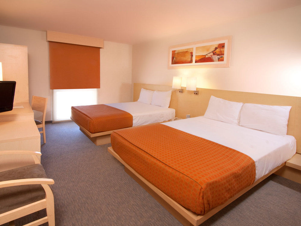 City Express By Marriott Saltillo Norte Exterior photo